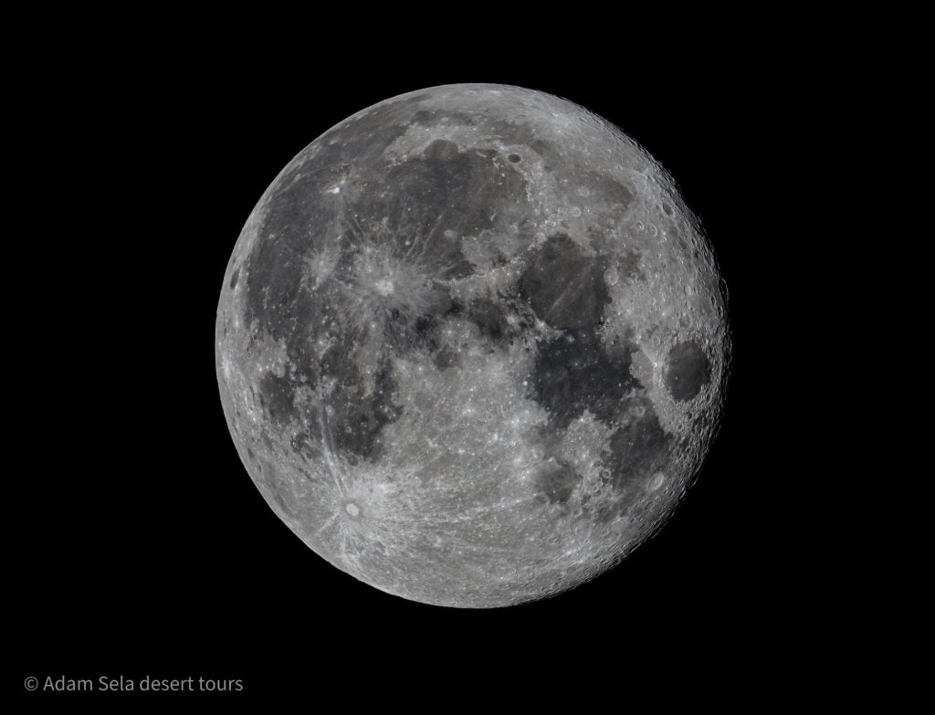 תצפית על הירח - 12.8.2020 צילום אדם סלע